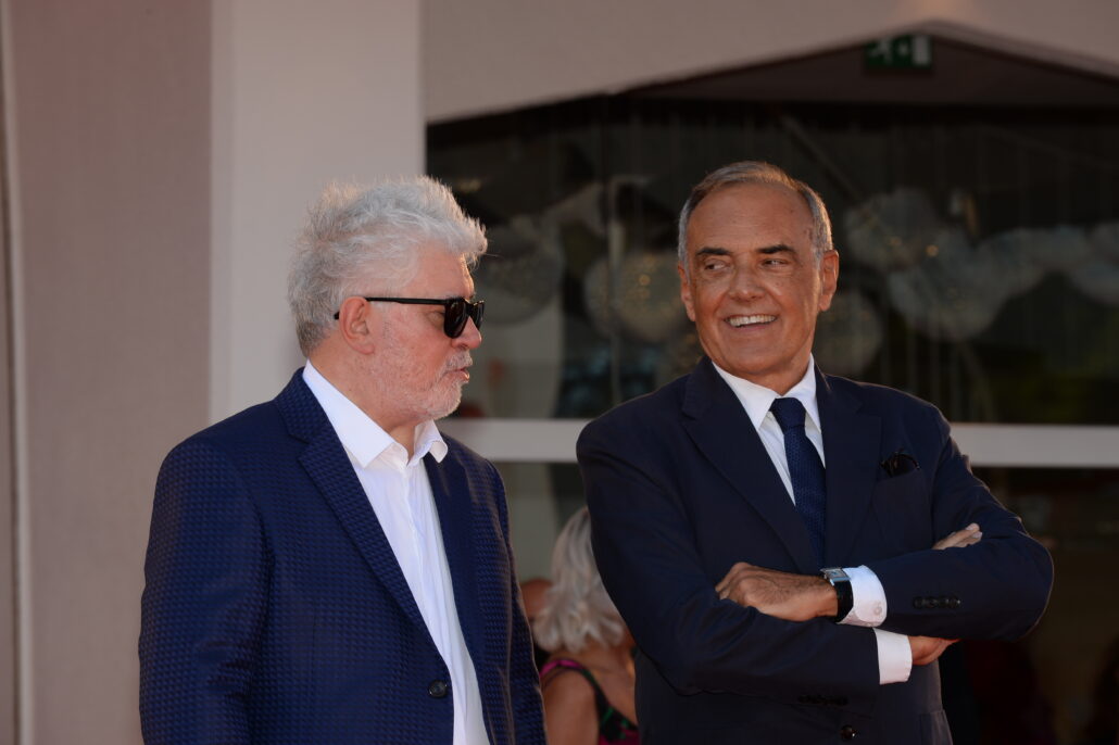 Red Carpet THE HUMAN VOICE Pedro Almod var and Alberto Barbera 2 Credits La Biennale di Venezia Foto ASAC photo by Giorgio Zucchiatti