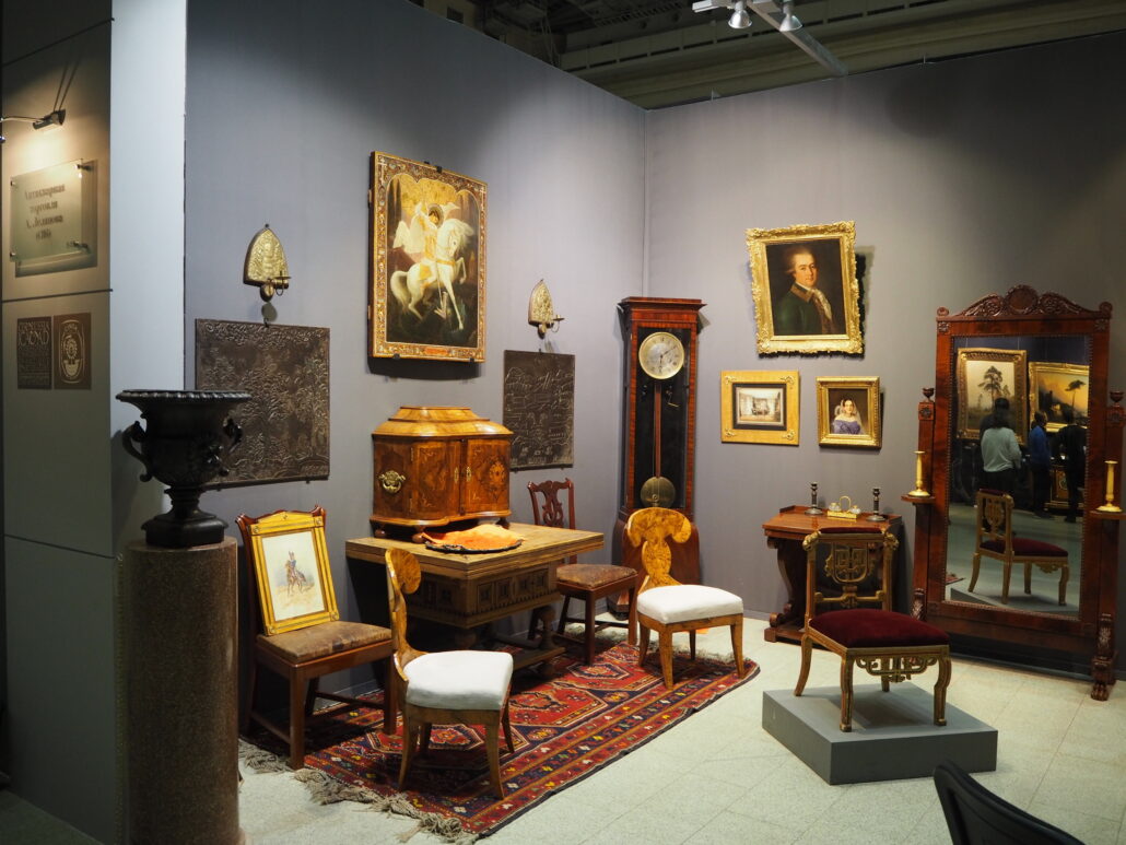 Антикварный салон 2021842