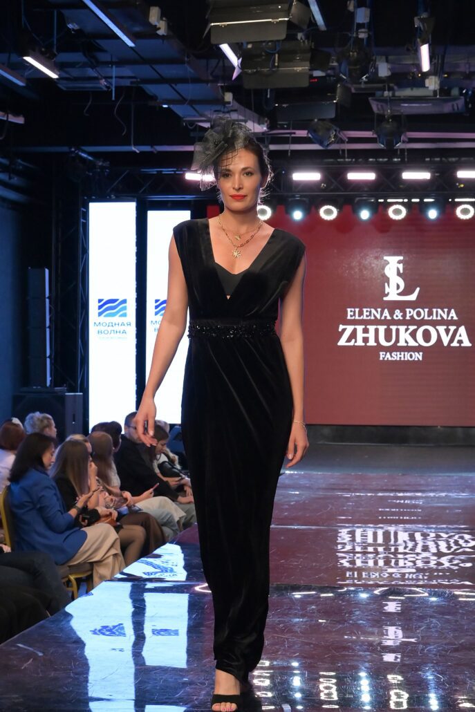 Как прошел fashion-фестиваль «Модная волна» 13 сентября 2025 года 12 черное платье жуковы