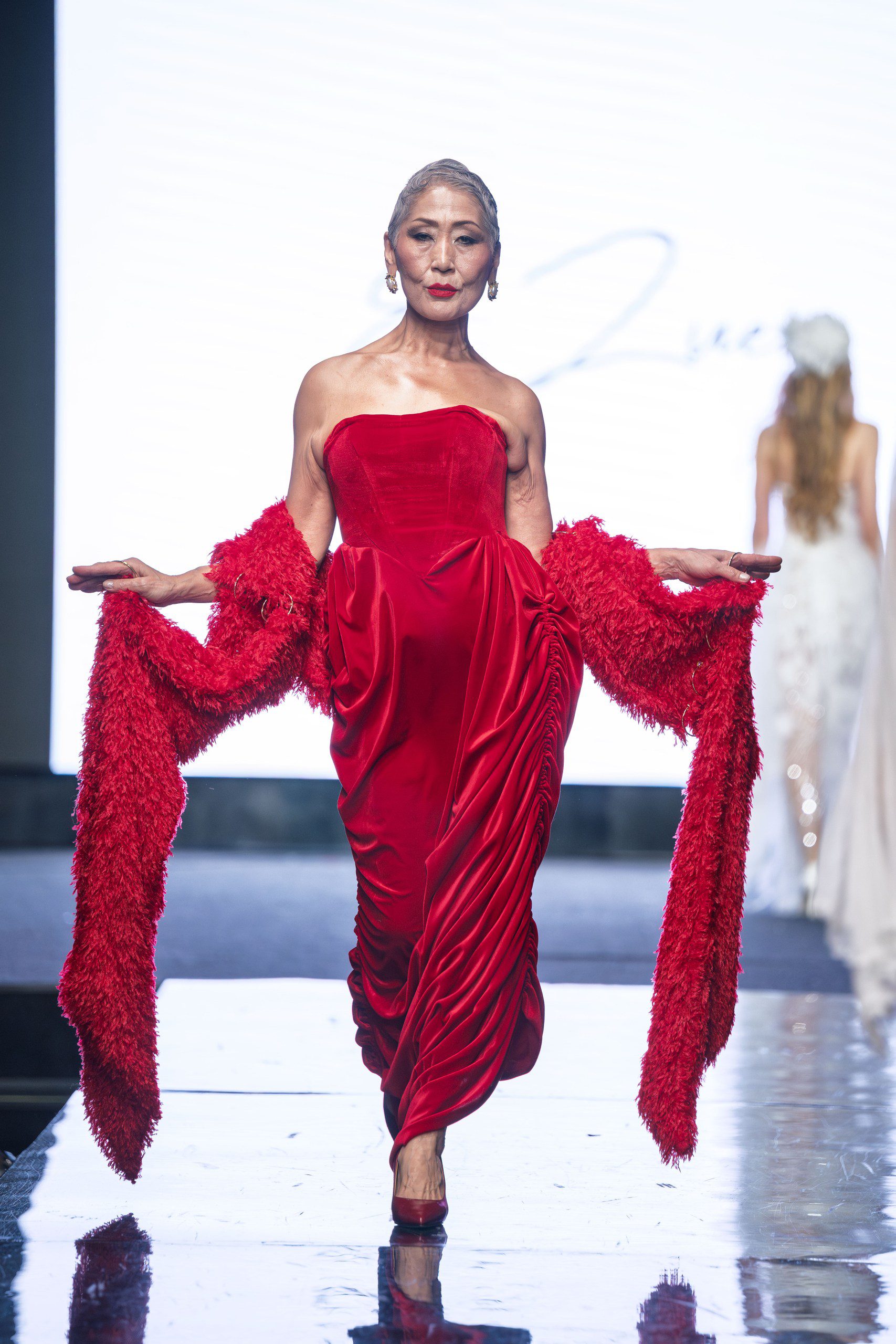 хрустальный манекенRU 20251025 2944 resized